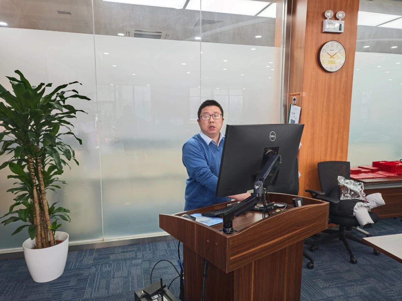 聚势破局求生存·奋楫笃行赴新程(图13)